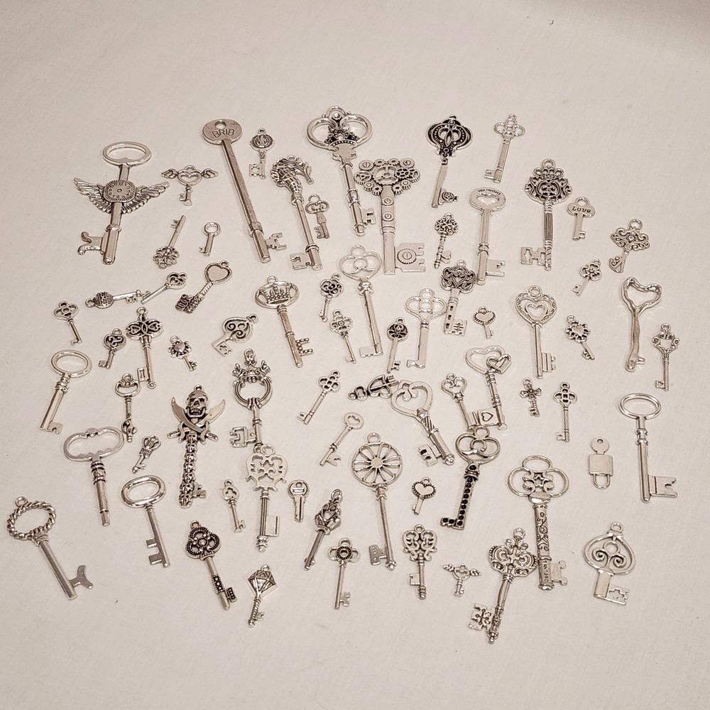 70 pc Silver Skeleton Key Charms Bulk Lot Assorted Vintage Steampunk Crafting